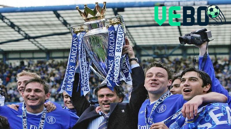 Đẳng cấp của Mourinho đã giúp Chelsea vô địch Ngoại Hạng Anh năm 2004 