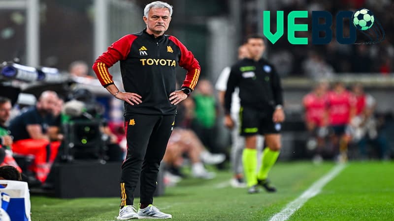 Mourinho trong vai trò HLV của AS Roma