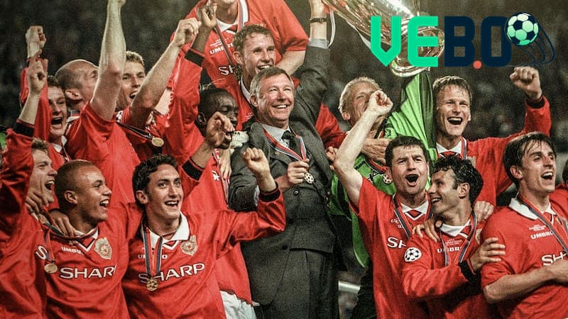 Ferguson cùng Quỷ đỏ nâng cao chức vô địch C1 - 1999